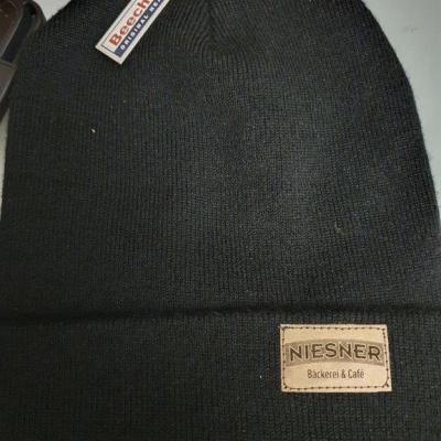 Laser-Label auf Mütze