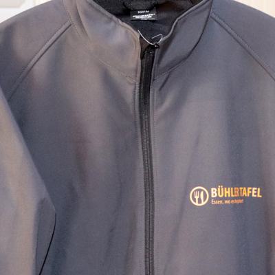 Logo Druck auf Softshell-Jacke